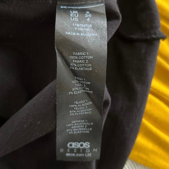 💘Sold 💘not for sale💘ASOS Women Short Sleeve Studded Cropped Baby T-shirt Top Got - Picture 5 of 6